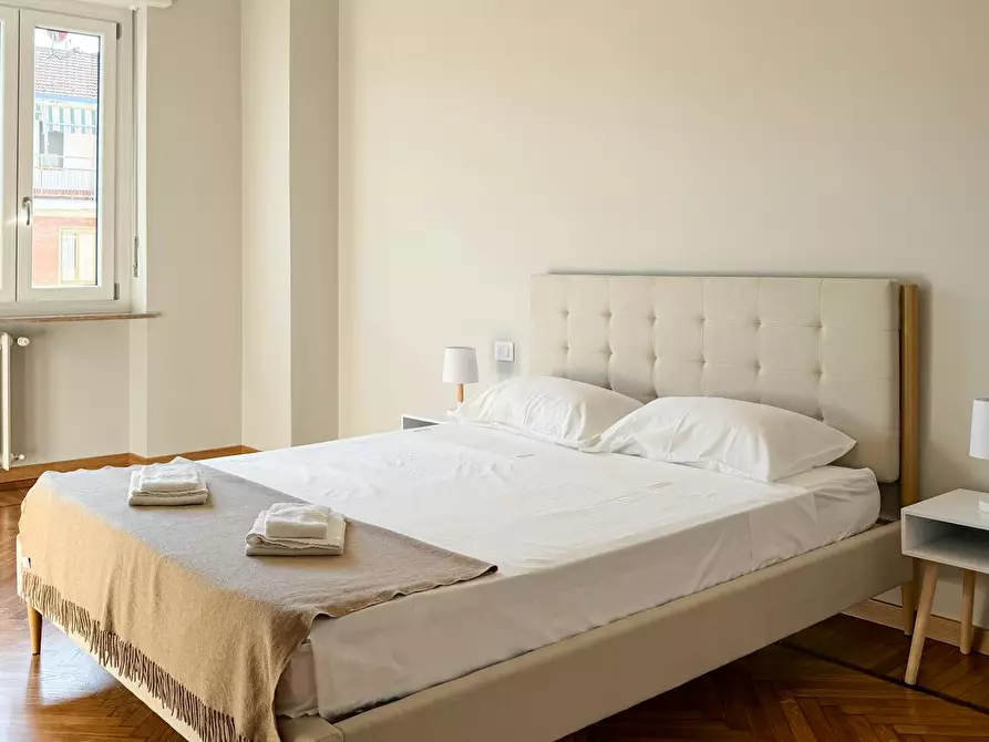 Immagine 2 di Camera in affitto  in Via Sondrio a Torino