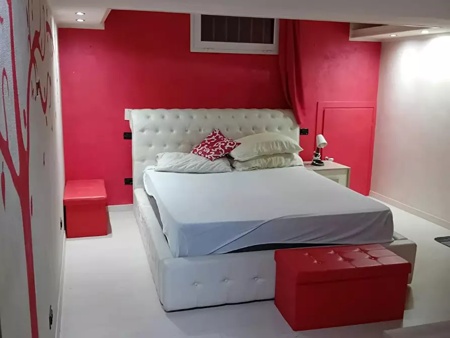 Immagine 1 di Camera in affitto  in Via Camocelli a Roma