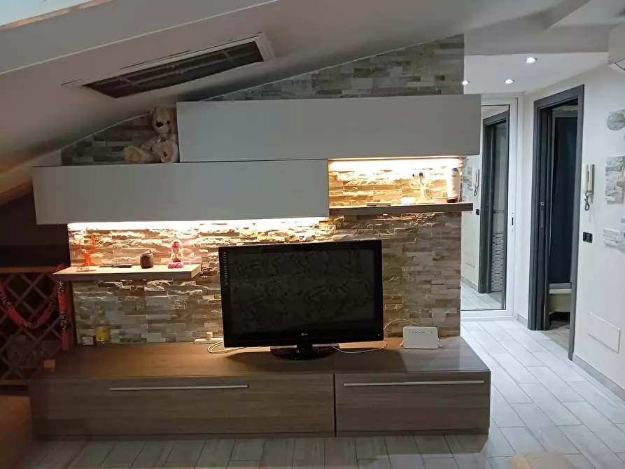 Immagine 8 di Camera in affitto  in Via Camocelli a Roma