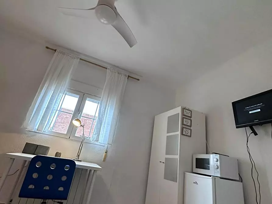 Immagine 3 di Camera in affitto  in Calle de Guillermo Pingarron a Madrid