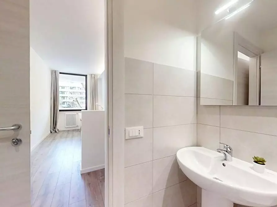 Immagine 5 di Camera in affitto  in Via Luigi Pellizzo a Padova