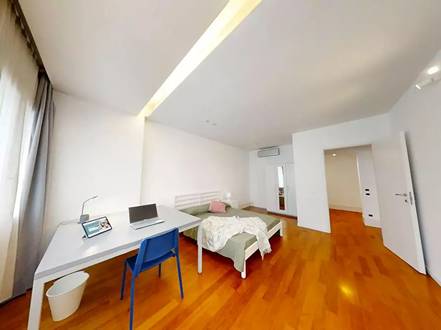 Immagine 6 di Camera in affitto  in Via Enrico degli Scrovegni a Padova