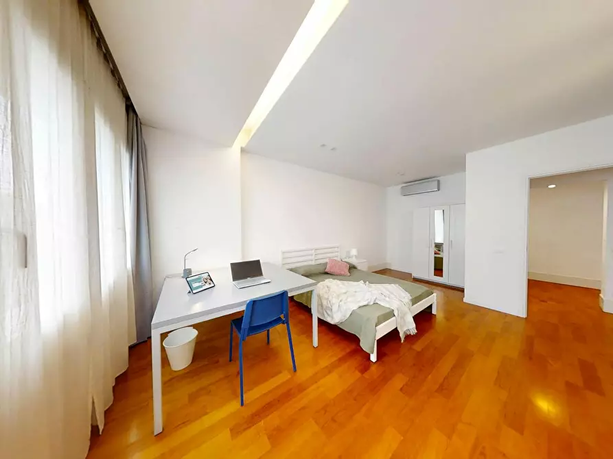 Immagine 3 di Camera in affitto  in Via Enrico degli Scrovegni a Padova