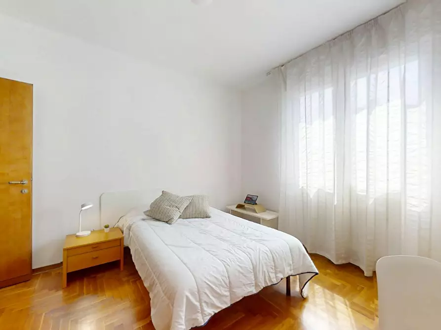 Immagine 6 di Camera in affitto  in Via Tirana a Padova