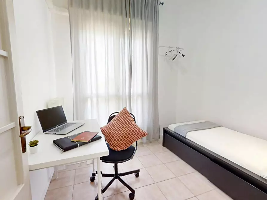 Immagine 1 di Camera in affitto  in Via Giusto de' Menabuoi a Padova