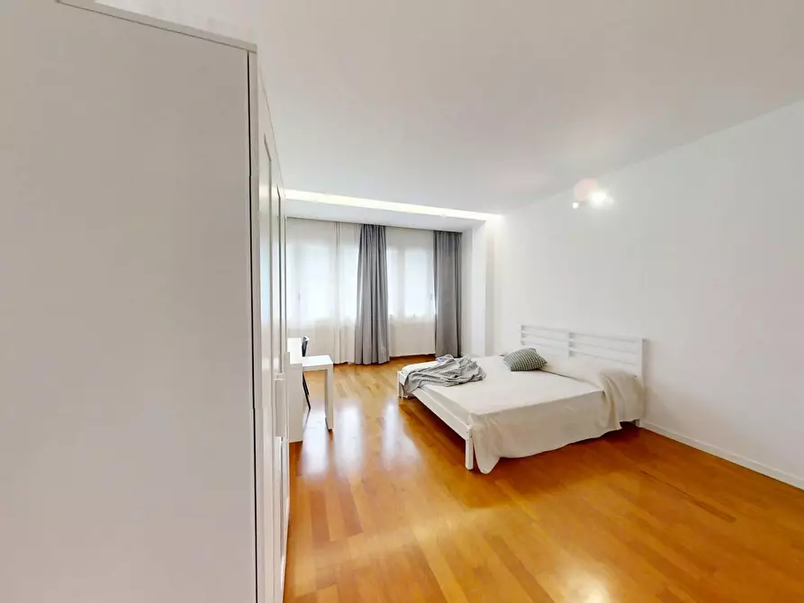 Immagine 2 di Camera in affitto  in Via Enrico degli Scrovegni a Padova