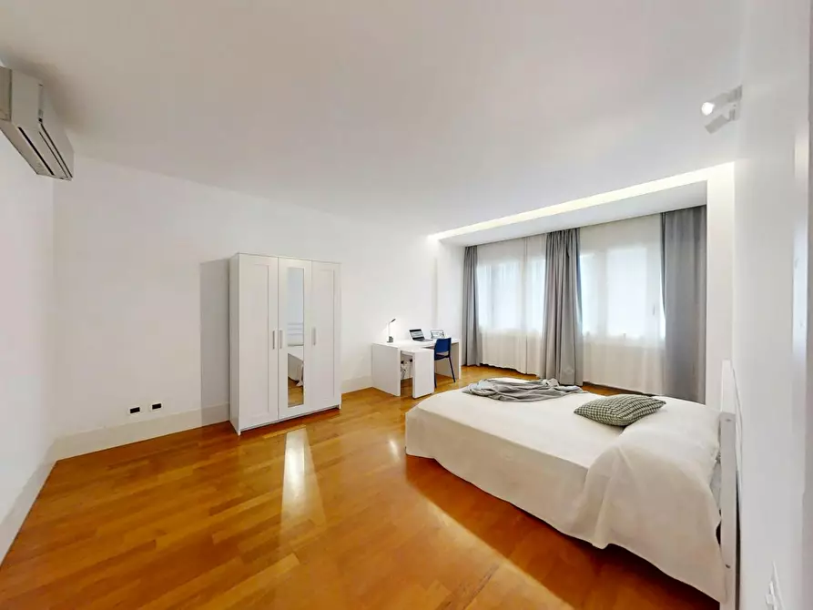 Immagine 6 di Camera in affitto  in Via Enrico degli Scrovegni a Padova