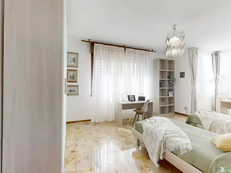 Immagine 1 di Camera condivisa in affitto  in Via V. Alfieri a Albignasego