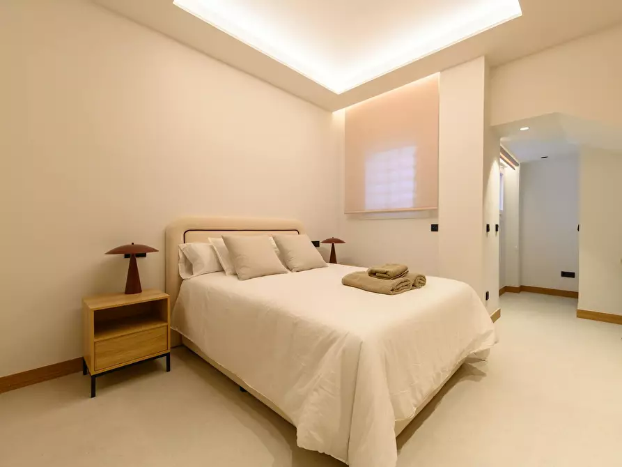 Immagine 1 di Appartamento in affitto  in Calle de San Crispín a Madrid