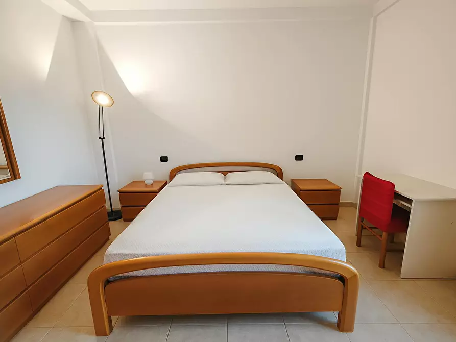 Immagine 2 di Camera in affitto  in Via Giorgio Stephenson a Milano