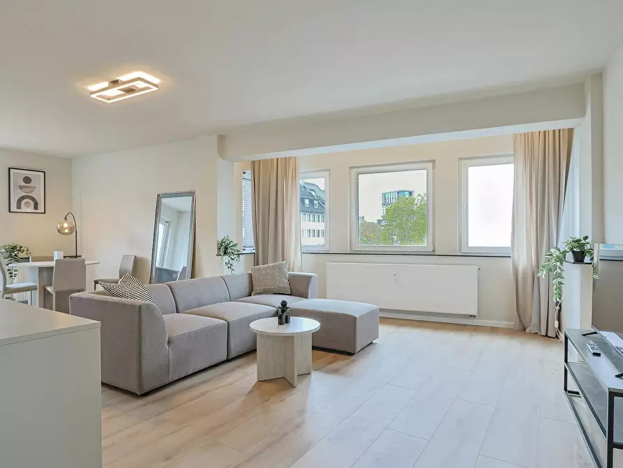 Immagine 1 di Appartamento in affitto  in Kölner Straße a Düsseldorf