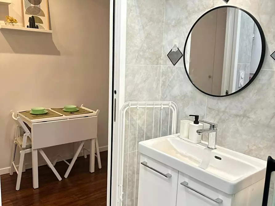 Immagine 10 di Appartamento in affitto  in Rue Camille Crespin du Gast a Paris