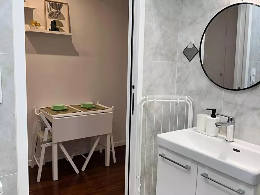 Immagine 8 di Appartamento in affitto  in Rue Camille Crespin du Gast a Paris