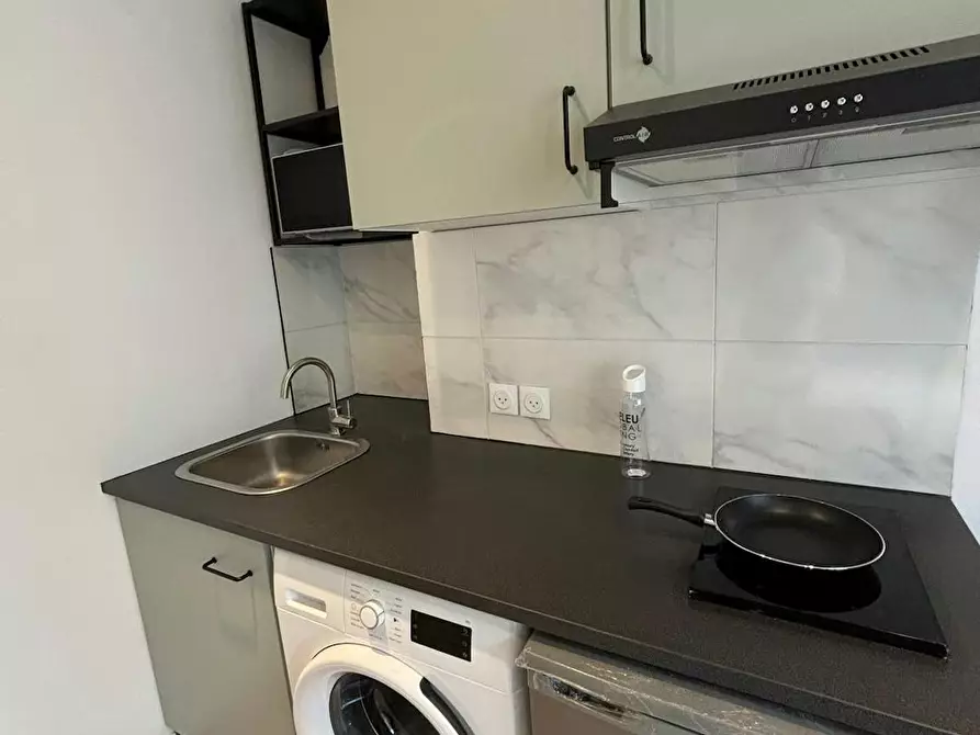 Immagine 3 di Appartamento in affitto  in Rue du Général Leclerc a Charenton-le-Pont