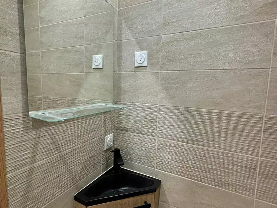 Immagine 9 di Appartamento in affitto  in Rue du Général Leclerc a Charenton-le-Pont