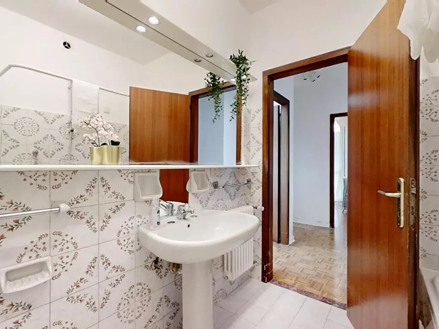 Immagine 10 di Camera in affitto  in Via Tirana a Padova