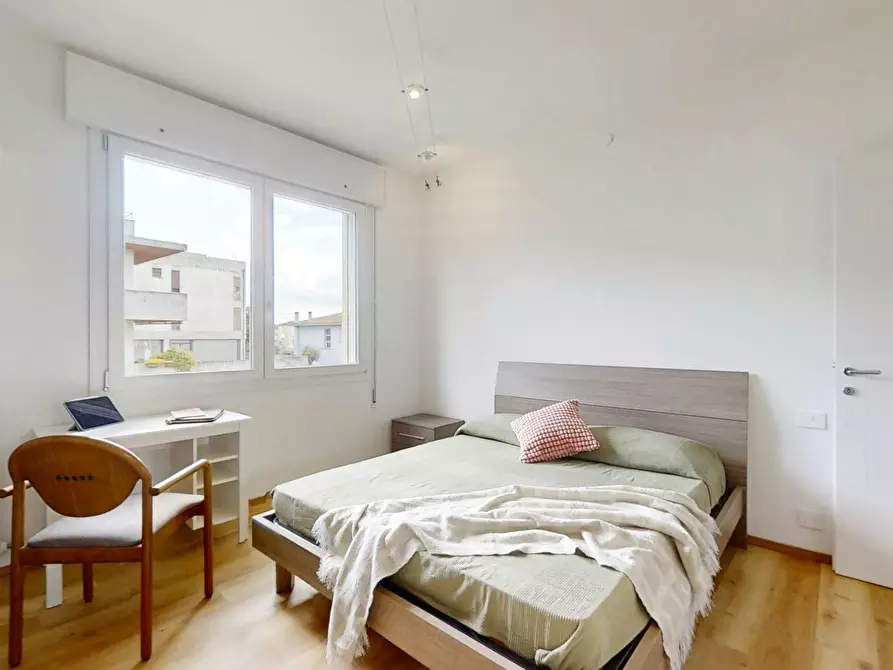 Immagine 2 di Camera in affitto  in Via Cosme Tura a Padova