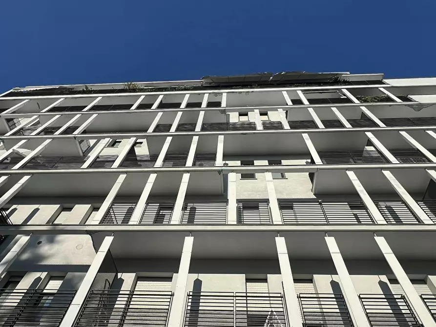 Immagine 9 di Appartamento in affitto  in Via Livigno a Milano