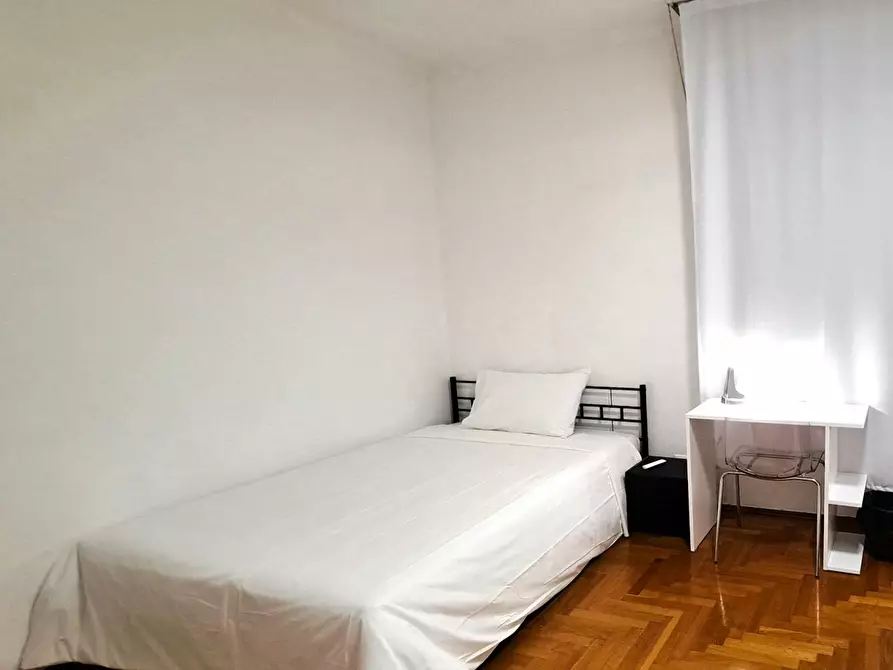 Immagine 1 di Camera in affitto  in Via Niccolò Tommaseo a Padova