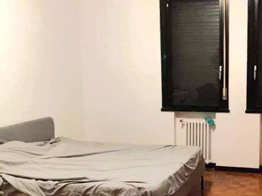 Immagine 3 di Camera in affitto  in Via Ugo Foscolo a Padova