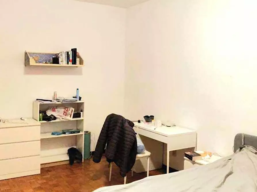 Immagine 2 di Camera in affitto  in Via Ugo Foscolo a Padova