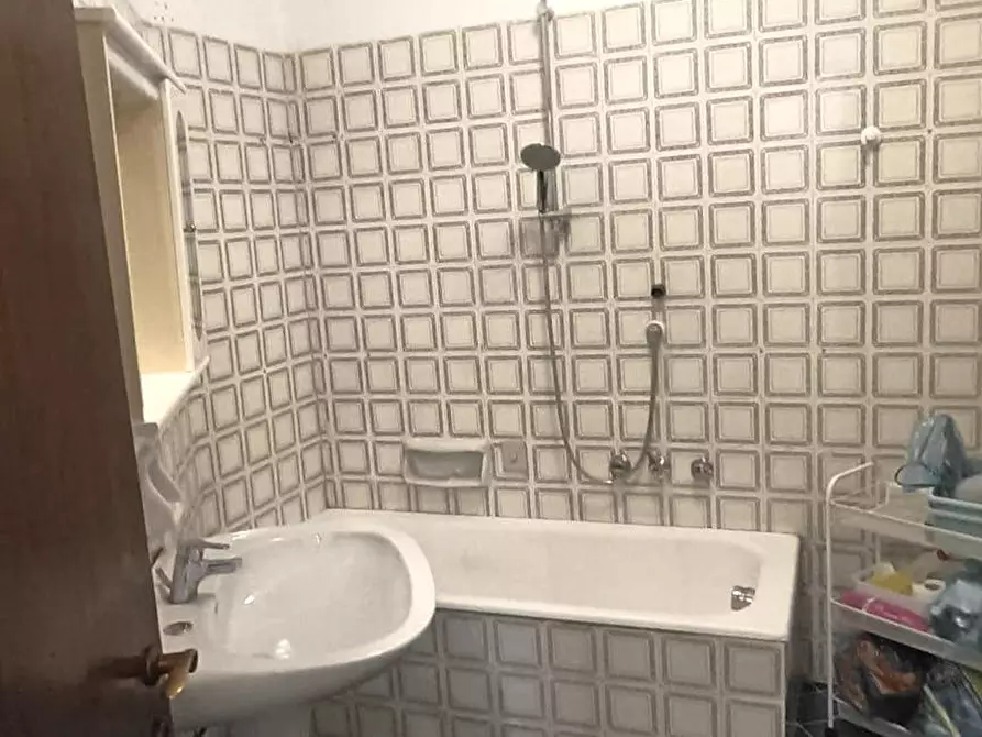 Immagine 5 di Camera in affitto  in Via Ugo Foscolo a Padova