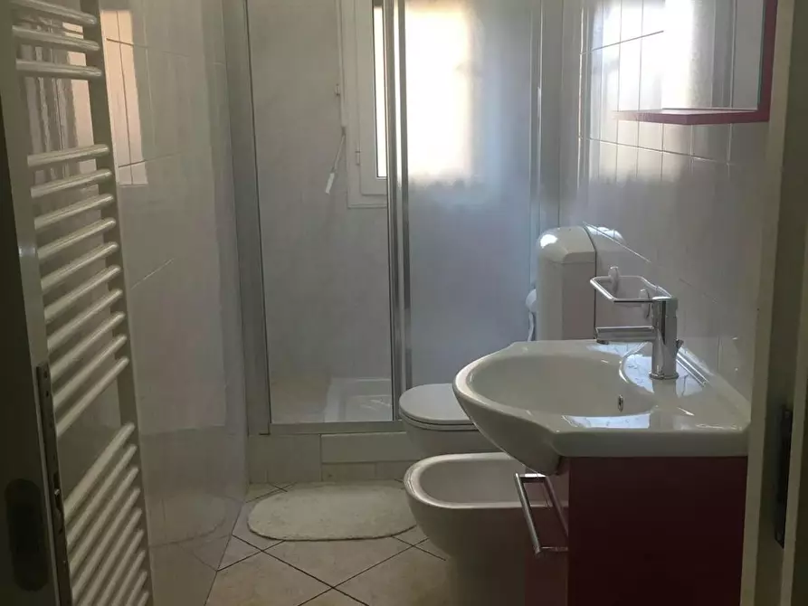 Immagine 3 di Casa indipendente in affitto  in Via Angelo Venturoli a Bologna