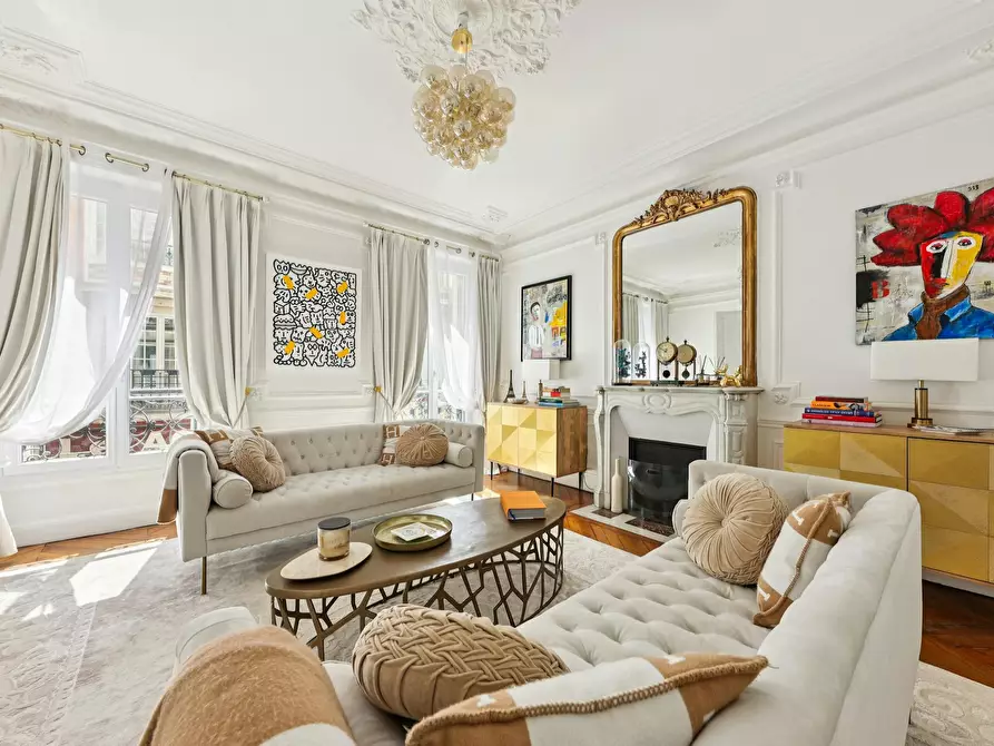 Immagine 1 di Appartamento in affitto  in Rue Lekain a Paris 16