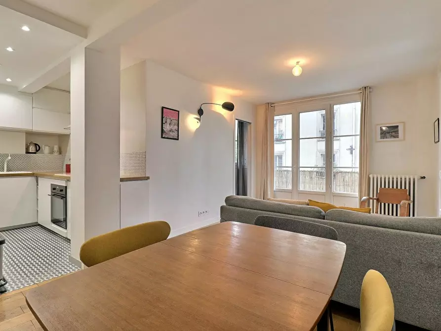 Immagine 5 di Appartamento in affitto  in Rue Pouchet a Paris 17