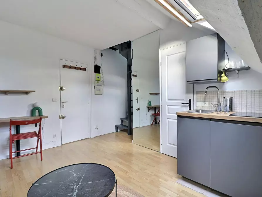 Immagine 4 di Appartamento in affitto  in Rue de Charenton a Paris