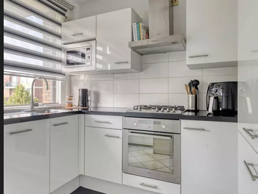 Immagine 5 di Camera in affitto  in Burgemeester van Haarenlaan a Schiedam