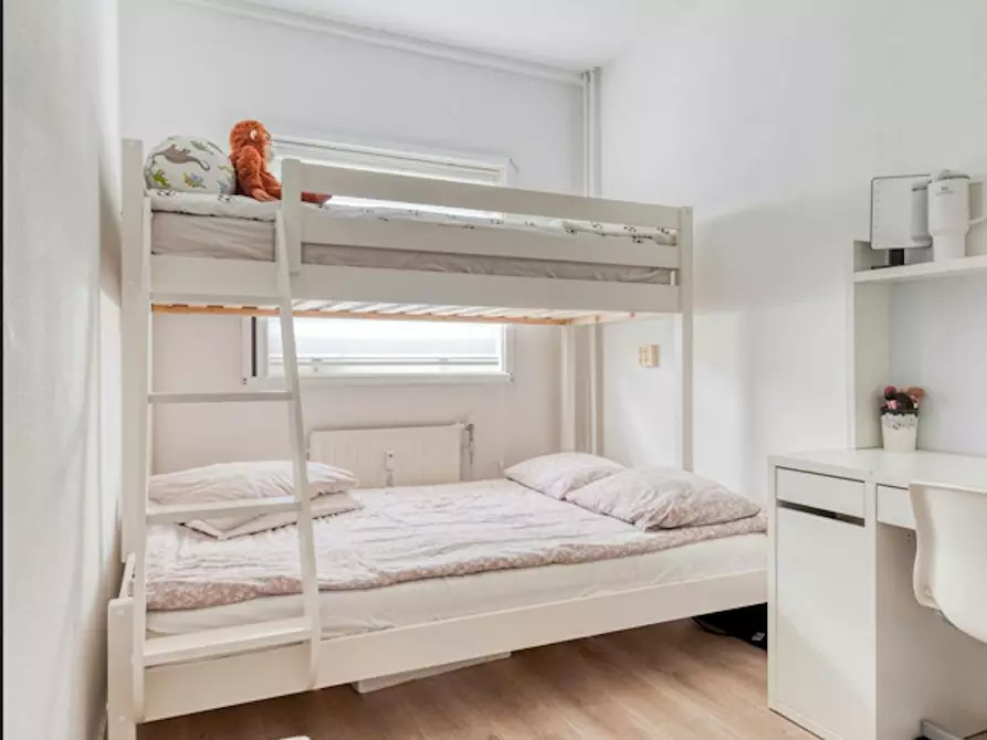 Immagine 1 di Camera in affitto  in Burgemeester van Haarenlaan a Schiedam