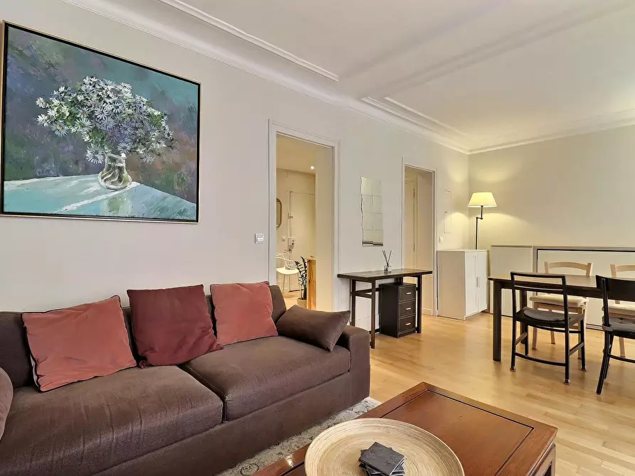 Immagine 4 di Appartamento in affitto  in Rue de Lourmel a Paris