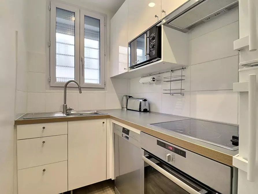 Immagine 8 di Appartamento in affitto  in Rue de Lourmel a Paris