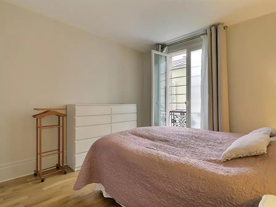 Immagine 10 di Appartamento in affitto  in Rue de Lourmel a Paris