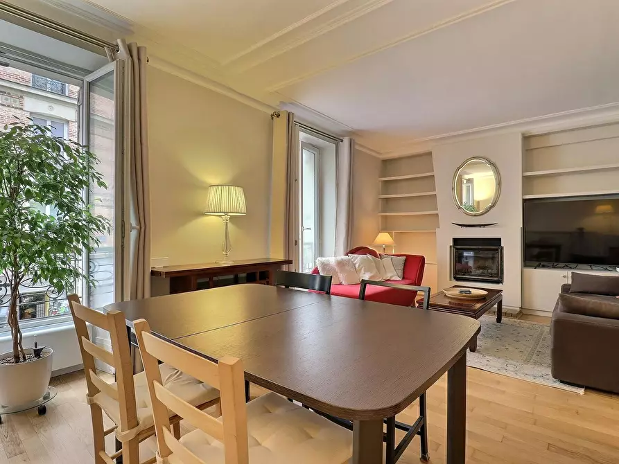 Immagine 6 di Appartamento in affitto  in Rue de Lourmel a Paris