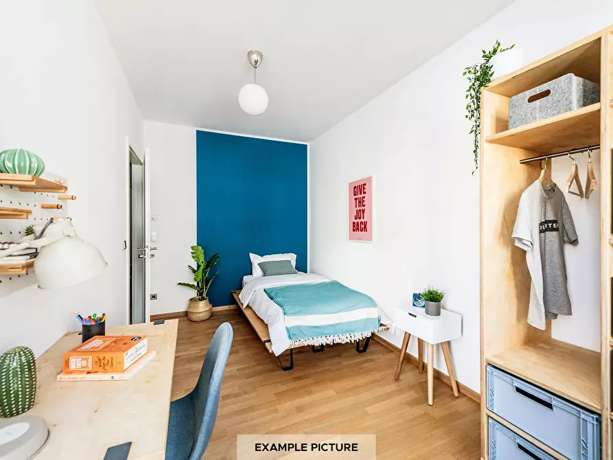 Immagine 2 di Camera in affitto  in Klara-Franke-Straße a Berlin