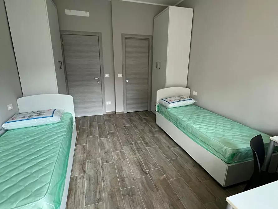 Immagine 4 di Camera in affitto  in Via Castagnevizza a Collegno