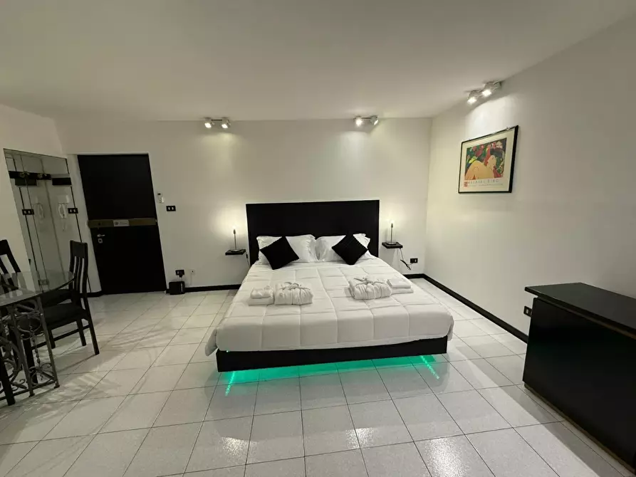 Immagine 2 di Appartamento in affitto  in Via Guglielmo Oberdan a Bologna