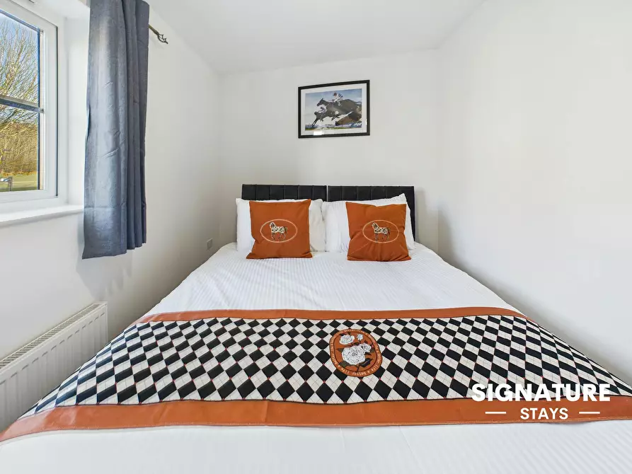 Immagine 5 di Casa indipendente in affitto  in Desert Orchid Road a Prestbury