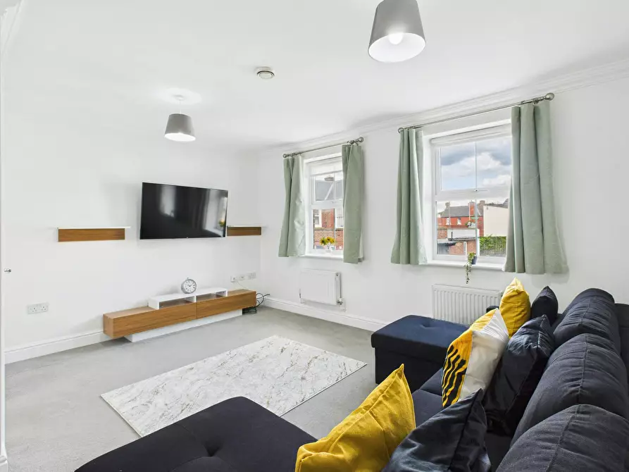 Immagine 3 di Casa indipendente in affitto  in Brookbank Close a Cheltenham