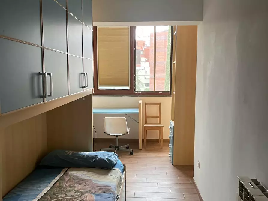 Immagine 1 di Camera in affitto  in Viale Londra a Roma