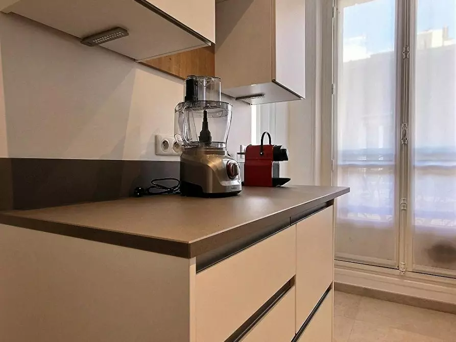 Immagine 10 di Appartamento in affitto  in Rue Campagne Première a Paris