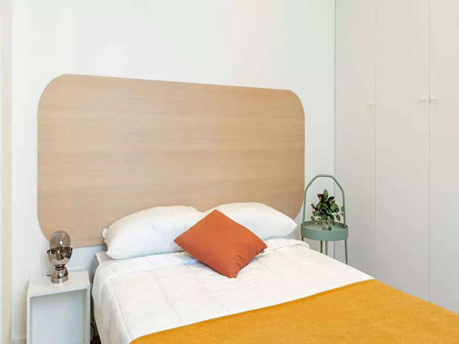 Immagine 2 di Camera in affitto  in Via Diego Guicciardi a Milano