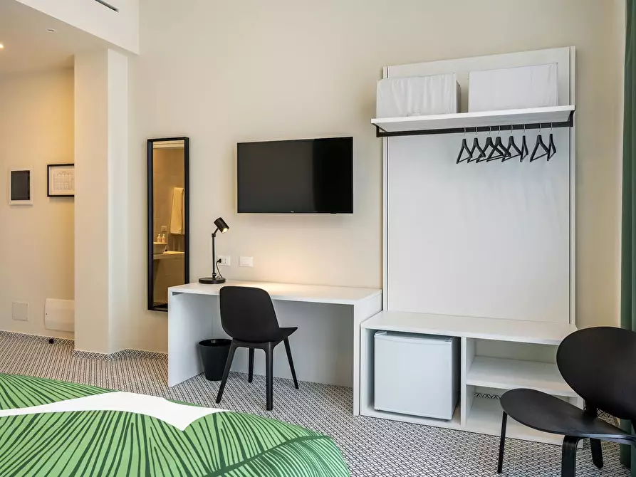 Immagine 5 di Camera in affitto  in Via Adua a Augusta