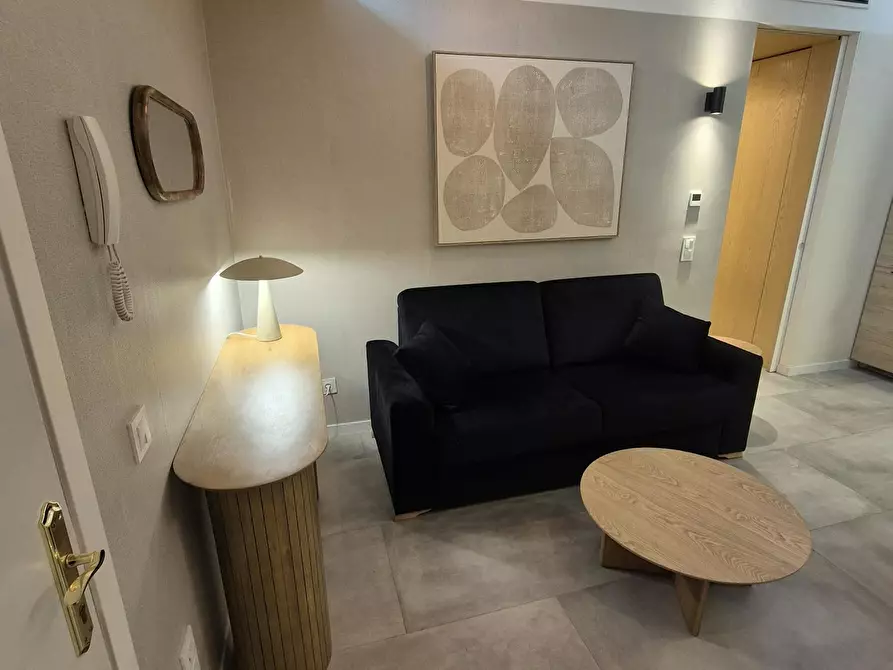 Immagine 4 di Appartamento in affitto  in Calle de Linneo a Madrid