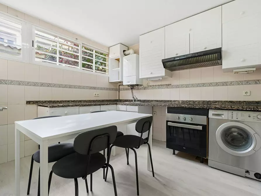 Immagine 3 di Camera in affitto  in Calle de Mataró a Madrid