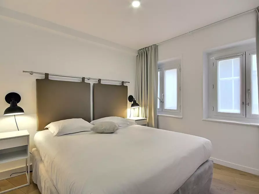 Immagine 10 di Appartamento in affitto  in Rue des Mathurins a Paris 08