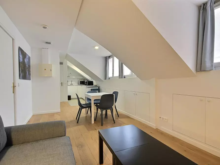 Immagine 4 di Appartamento in affitto  in Rue des Mathurins a Paris 08