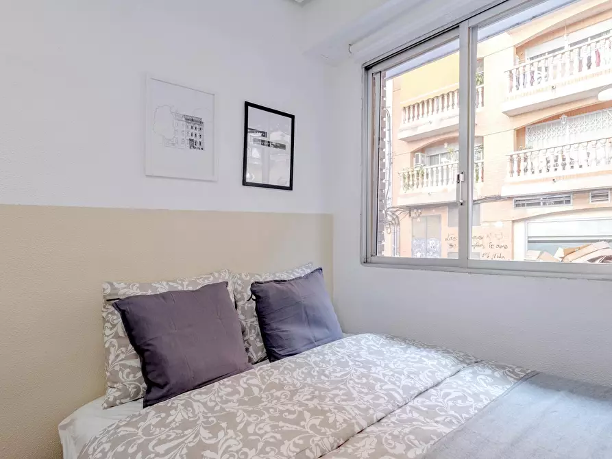 Immagine 4 di Camera condivisa in affitto  in Carrer del Santíssim Crist de la Fe a Paterna